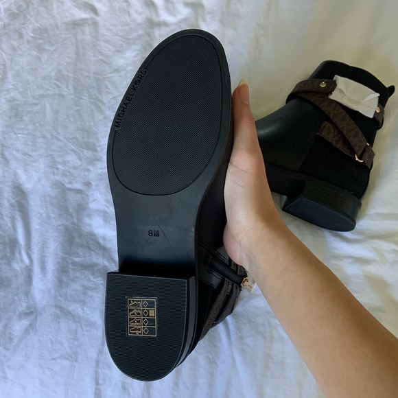 NWOT Michael Kors Rory Faux Leather Ankle Boots - Picture 9 of 14